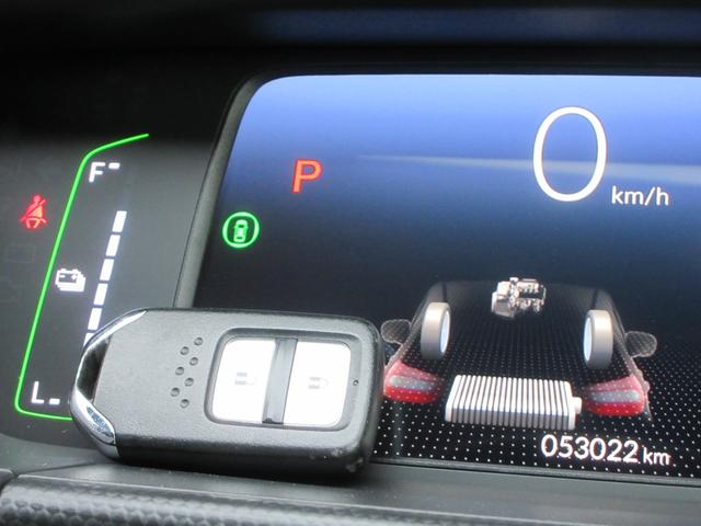 フィット ｅ：ＨＥＶベーシック　４ＷＤ　ＥＴＣ　バックカメラ　クリアランスソナー　ナビ　Ｂｌｕｅｔｏｏｔｈ　ＵＳＢ　レーダークルーズコントロール　衝突被害軽減システム　ＬＥＤヘッドライト　ワイパーデアイサー　ドライブレコーダー（40枚目）