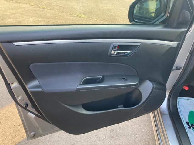スイフト ＲＳ－ＤＪＥ　禁煙車輛　寒冷地仕様ヒーテッドドアミラー　フロント左右シートヒーター　リヤヒーター　ワイパーディアイサー　デュアルジェットエンジン　クルコン　ステアリングリモコン　パドルシフト　ＶＳＣ　ＥＴＣ（25枚目）
