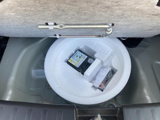 スイフト ＲＳ－ＤＪＥ　禁煙車輛　寒冷地仕様ヒーテッドドアミラー　フロント左右シートヒーター　リヤヒーター　ワイパーディアイサー　デュアルジェットエンジン　クルコン　ステアリングリモコン　パドルシフト　ＶＳＣ　ＥＴＣ（30枚目）