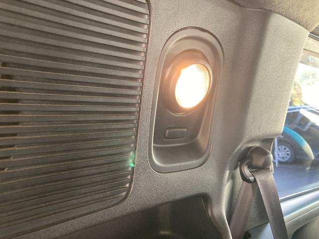 フリードスパイク Ｇ　ジャストセレクション　禁煙車両ルームクリーニング除菌済　リヤヒーター　ヒーテッドドアミラー　ＳＤナビ【ＤＶＤ視聴可】両側スライドドア　ＨＩＤヘッドライト　キーレスエントリー　エンジンスターター　プライバシーガラス　１５ＡＷ（46枚目）