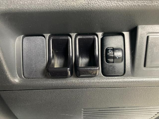 ハイゼットトラック エアコン・パワステ　スペシャル　禁煙車輛ルームクリーニング除菌済　荷台ボディーマット　荷台パネルカバー　ガードフレームプロテクター　ゲートチェーン　ＣＤ／ＡＭ／ＦＭデッキ（11枚目）