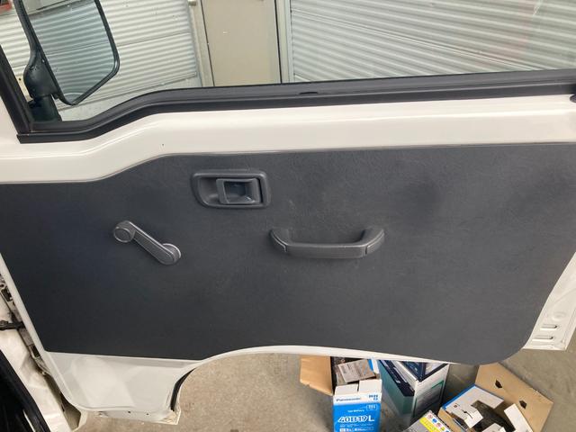 ハイゼットトラック エアコン・パワステ　スペシャル　禁煙車輛ルームクリーニング除菌済　荷台ボディーマット　荷台パネルカバー　ガードフレームプロテクター　ゲートチェーン　ＣＤ／ＡＭ／ＦＭデッキ（21枚目）