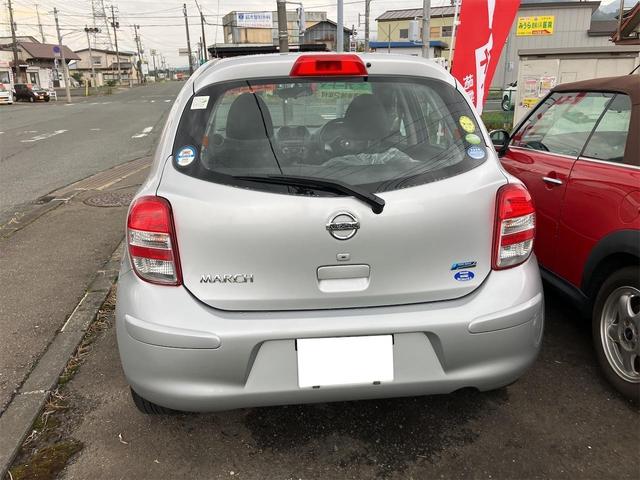 マーチ １２Ｘ　アルミホイール　スマートキー　アイドリングストップ　電動格納ミラー　ＣＶＴ　盗難防止システム　衝突安全ボディ　ＡＢＳ　ＣＤ　ミュージックプレイヤー接続可　エアコン　パワーステアリング　パワーウィンドウ（15枚目）
