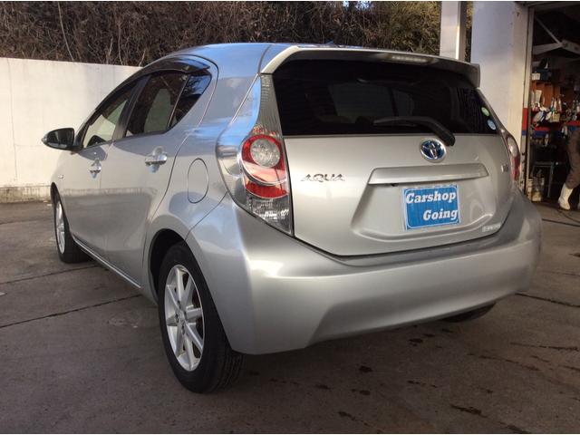 アクア Ｓ　純正ＳＤナビ　スマートキー　オートエアコン　Ｂｌｕｅｔｏｏｔｈ　ＣＤ　ＤＶＤ再生　地デジ（9枚目）