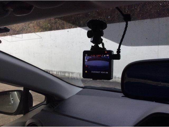 アクア Ｓ　純正ＳＤナビ　スマートキー　オートエアコン　Ｂｌｕｅｔｏｏｔｈ　ＣＤ　ＤＶＤ再生　地デジ（18枚目）