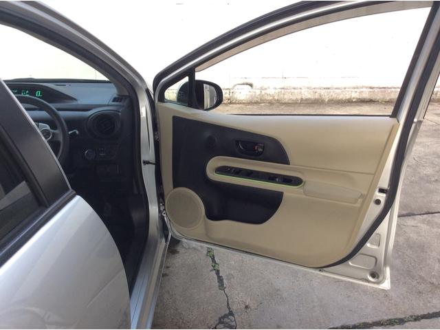 アクア Ｓ　純正ＳＤナビ　スマートキー　オートエアコン　Ｂｌｕｅｔｏｏｔｈ　ＣＤ　ＤＶＤ再生　地デジ（39枚目）