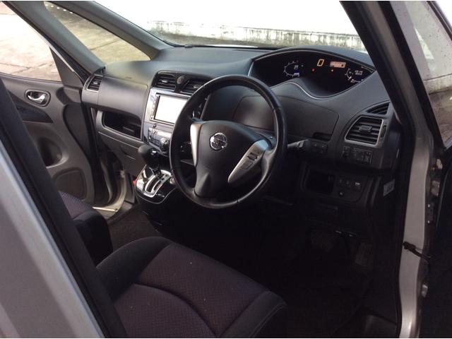 セレナ ハイウェイスター　フリップダウン」モニターＥＴＣ　バックカメラ　ナビ　ＴＶ　オートクルーズコントロール　両側電動スライド　スマートキー　アイドリングストップ　電動格納ミラー　３列シート　純正ＡＷ　ＣＤ　ＤＶＤ再生（11枚目）