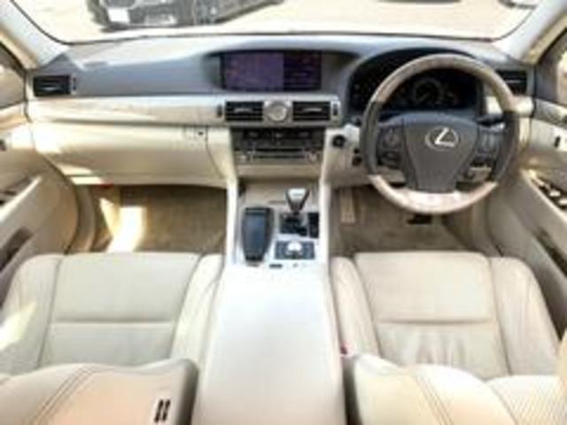 LS600h バージョンCーIパケ 白革 SR プリクラ(13枚目)