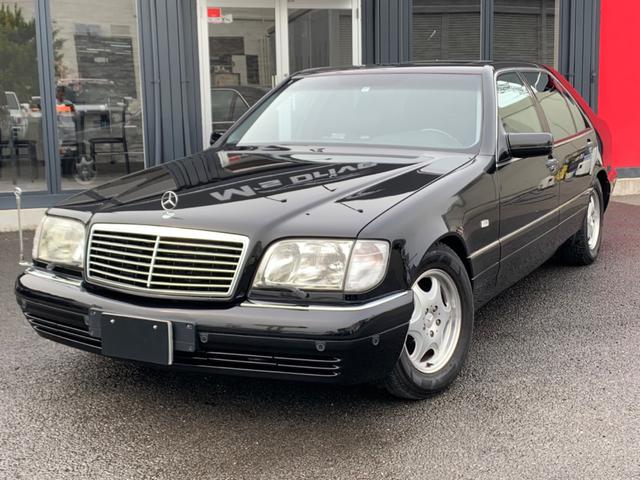 ｓクラス メルセデス ベンツ ｓ５００ｌ ９８年最終モデル ロング オプシディアンブラック 左ハンドル ガラスｓｒ 黒 ナッパレザー ブラックバーズアイウッド 全席イージークローザー パークトロニック 純正ｈｉｄ 関東ワンオーナー車 新車並行車 宮城県