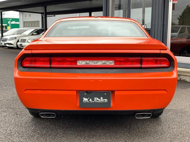 ダッジ・チャレンジャー Ｒ／Ｔ　５．７ＨＥＭＩ／ブルーフレーム新車並行／ＣＡＲＦＡＸ走行証明付／ブラックレザー／パワーシート／シートヒーター／ＥＴＣ／クルーズコントロール／前後ドラレコ付デジタルインナーミラー（9枚目）