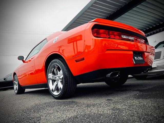 ダッジ・チャレンジャー Ｒ／Ｔ　５．７ＨＥＭＩ／ブルーフレーム新車並行／ＣＡＲＦＡＸ走行証明付／ブラックレザー／パワーシート／シートヒーター／ＥＴＣ／クルーズコントロール／前後ドラレコ付デジタルインナーミラー（18枚目）