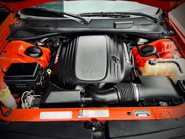 ダッジ・チャレンジャー Ｒ／Ｔ　５．７ＨＥＭＩ／ブルーフレーム新車並行／ＣＡＲＦＡＸ走行証明付／ブラックレザー／パワーシート／シートヒーター／ＥＴＣ／クルーズコントロール／前後ドラレコ付デジタルインナーミラー（24枚目）