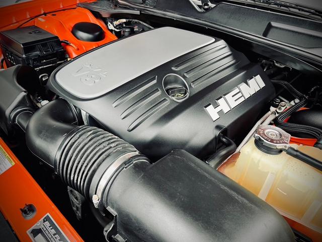 ダッジ・チャレンジャー Ｒ／Ｔ　５．７ＨＥＭＩ／ブルーフレーム新車並行／ＣＡＲＦＡＸ走行証明付／ブラックレザー／パワーシート／シートヒーター／ＥＴＣ／クルーズコントロール／前後ドラレコ付デジタルインナーミラー（26枚目）