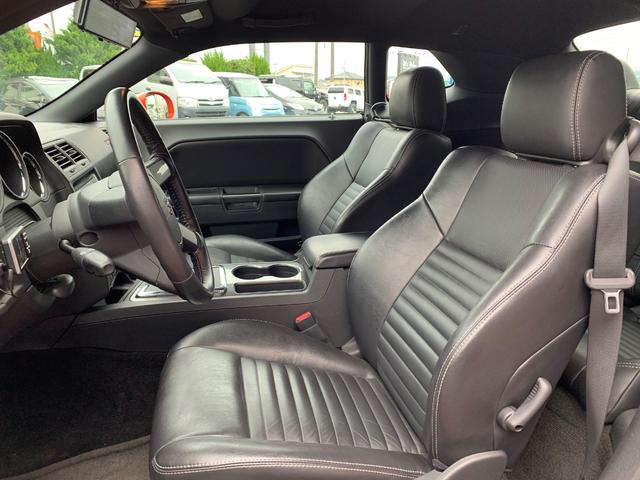 ダッジ・チャレンジャー Ｒ／Ｔ　５．７ＨＥＭＩ／ブルーフレーム新車並行／ＣＡＲＦＡＸ走行証明付／ブラックレザー／パワーシート／シートヒーター／ＥＴＣ／クルーズコントロール／前後ドラレコ付デジタルインナーミラー（29枚目）