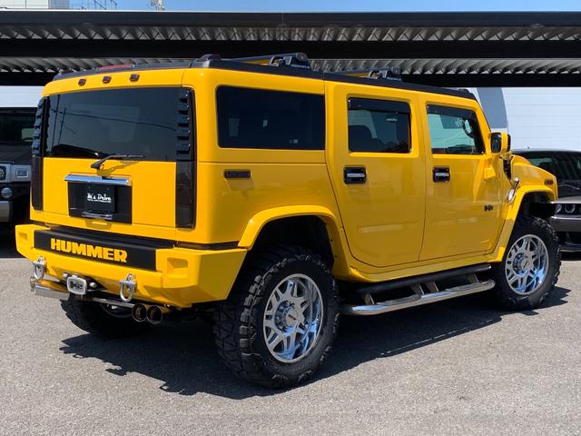 ハマーＨ２ ラグジュアリーパッケージ　新車並行／ＭＫＷ２０インチ／ＮＩＴＴＯマッドタイヤ／ワンオフ４本出しマフラー／新品ＬＥＤヘッドライト／ＨＤＤナビＴＶ／バックカメラ（8枚目）
