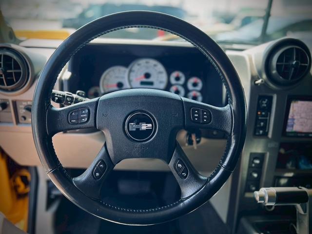 ハマーＨ２ ラグジュアリーパッケージ　新車並行／ＭＫＷ２０インチ／ＮＩＴＴＯマッドタイヤ／ワンオフ４本出しマフラー／新品ＬＥＤヘッドライト／ＨＤＤナビＴＶ／バックカメラ（24枚目）