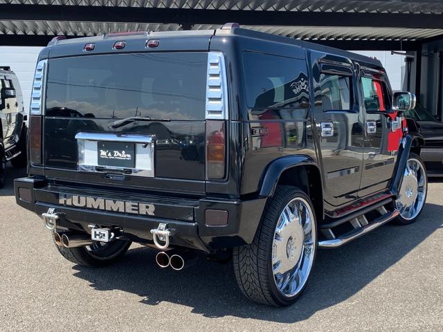 ハマーＨ２ 　新車並行／ＬＥＸＡＮＩ２６インチ／ＣＲＯＳＳ４本出マフラー／本革シート／サンルーフ／実走行／ナビＴＶ／バックカメラ／前後ドラレコ／スモークテール／外装マッチペイント済（8枚目）
