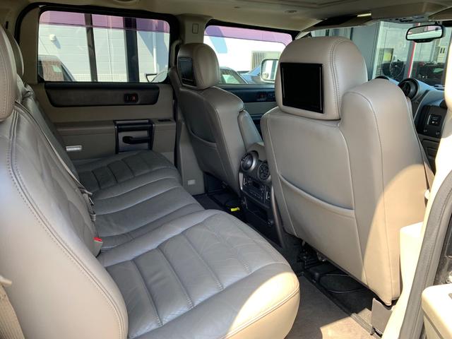 ハマーＨ２ 　新車並行／ＬＥＸＡＮＩ２６インチ／ＣＲＯＳＳ４本出マフラー／本革シート／サンルーフ／実走行／ナビＴＶ／バックカメラ／前後ドラレコ／スモークテール／外装マッチペイント済（22枚目）