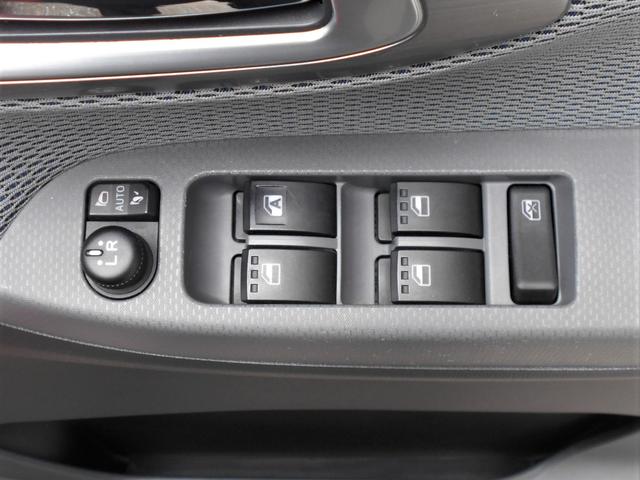 ステラ カスタムＲスマートアシスト　４ＷＤ　フルセグナビ　フルセグナビ　バックカメラ　Ｂｌｕｅｔｏｏｔｈ　プッシュスタート　運転席シートヒーター　オートエアコン　オートライト　ＥＴＣ　衝突被害軽減システム　アイドリングストップ　横滑り防止機能（17枚目）