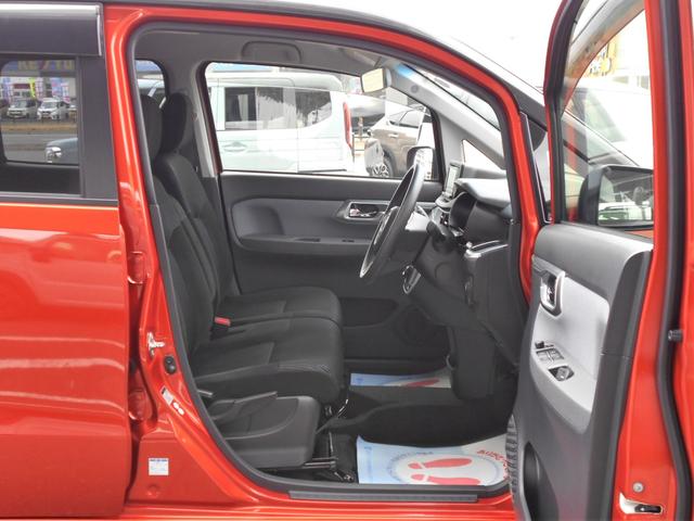 ステラ カスタムＲスマートアシスト　４ＷＤ　フルセグナビ　フルセグナビ　バックカメラ　Ｂｌｕｅｔｏｏｔｈ　プッシュスタート　運転席シートヒーター　オートエアコン　オートライト　ＥＴＣ　衝突被害軽減システム　アイドリングストップ　横滑り防止機能（28枚目）