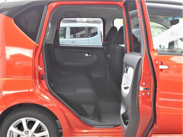 ステラ カスタムＲスマートアシスト　４ＷＤ　フルセグナビ　フルセグナビ　バックカメラ　Ｂｌｕｅｔｏｏｔｈ　プッシュスタート　運転席シートヒーター　オートエアコン　オートライト　ＥＴＣ　衝突被害軽減システム　アイドリングストップ　横滑り防止機能（29枚目）