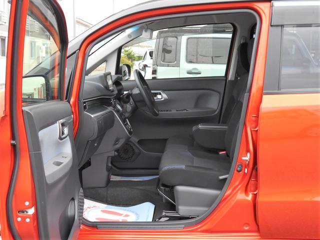 ステラ カスタムＲスマートアシスト　４ＷＤ　フルセグナビ　フルセグナビ　バックカメラ　Ｂｌｕｅｔｏｏｔｈ　プッシュスタート　運転席シートヒーター　オートエアコン　オートライト　ＥＴＣ　衝突被害軽減システム　アイドリングストップ　横滑り防止機能（33枚目）