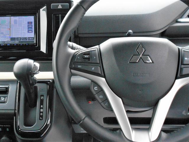 デリカＤ：２ ハイブリッドＭＺ　４ＷＤ　レンタＵＰ　全方位カメラ　社外ナビ　Ｂｌｕｅｔｏｏｔｈ　両側電動スライドドア　プッシュスタート　シートヒーター　オートエアコン　オートライト　ＥＴＣ　ドライブレコーダー　衝突被害軽減システム　横滑り防止機能（13枚目）