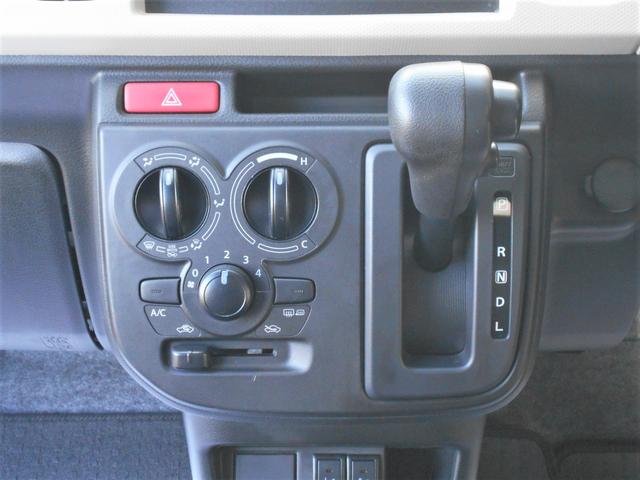 アルト Ｓ　４ＷＤ　衝突被害軽減ブレーキ　ＥＴＣ　両席シートヒーター　オートライト　アイドリングストップ　横滑り防止機能　盗難防止システム（7枚目）