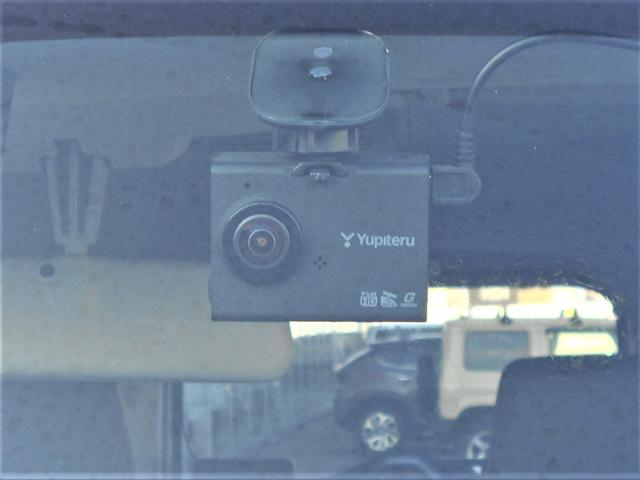 スペーシアカスタム カスタム　ＨＹＢＲＩＤ　ＸＳターボ　４ＷＤ　８インチナビ　バックカメラ　両側電動スライドドア　プッシュスタート　両席シートヒーター　オートエアコン　オートライト　ＥＴＣ　前方ドライブレコーダー　衝突被害軽減システム　アイドリングストップ　横滑り防止機能（24枚目）