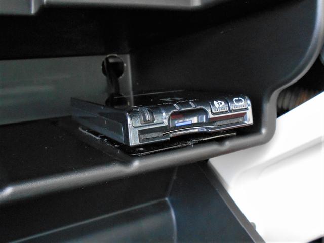 イグニス ＨＹＢＲＩＤ　ＭＺ　４ＷＤ　ＣＤオーディオ　衝突被害軽減Ｂ　プッシュスタート　シートヒーター　オートエアコン　オートライト　ＥＴＣ　アイドリングストップ　横滑り防止機能　盗難防止システム　オートクルーズコントロール（17枚目）