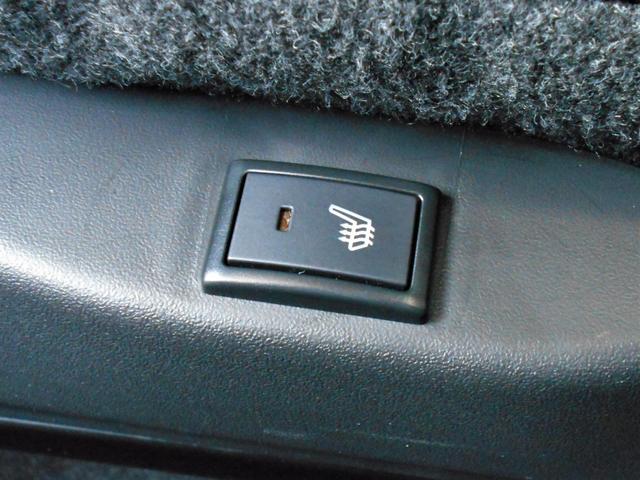 シートヒーター機能付きなので寒い冬など特に便利です！女性には嬉しいですね♪