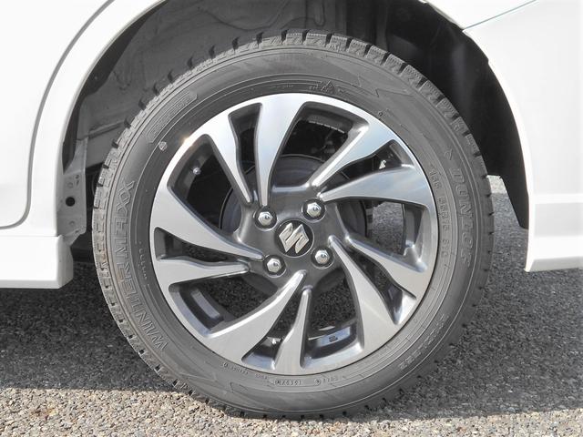 純正アルミホイール装着にて足元もバッチリキマってます！おしゃれは足元からって言いますもんね（笑）