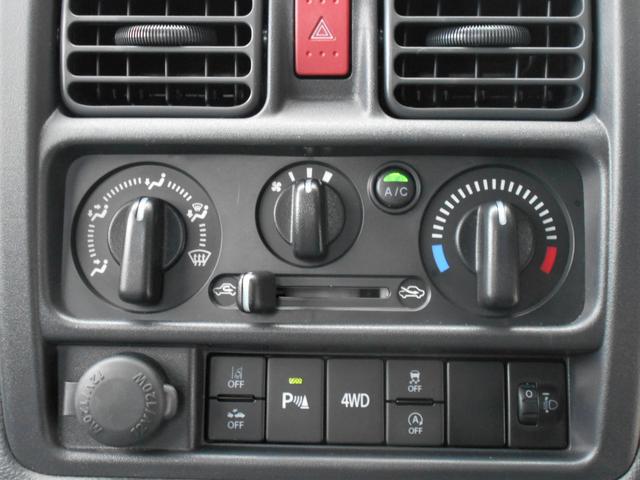 キャリイトラック ＫＣエアコン・パワステ　４ＷＤ　マニュアル５速　ＥＴＣ　エアコン　オートライト　衝突被害軽減システム　アイドリングストップ　横滑り防止機能　キーレスエントリー（7枚目）