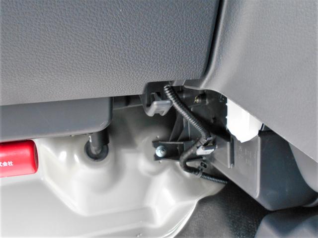 キャリイトラック ＫＣエアコン・パワステ　４ＷＤ　マニュアル５速　ＥＴＣ　エアコン　オートライト　衝突被害軽減システム　アイドリングストップ　横滑り防止機能　キーレスエントリー（39枚目）