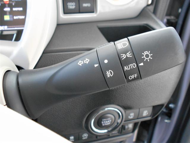 ワゴンＲスマイル ＨＹＢＲＩＤ　Ｘ　４ＷＤ　全方位カメラ　純正９インチナビ　スズキコネクト対応通信機装着車　両側電動スライドドア　プッシュスタート　両席シートヒーター　オートエアコン　オートライト　衝突被害軽減システム　アイドリングストップ　横滑り防止機能　盗難防止システム（14枚目）