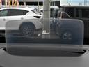 運転に必要な情報を映し出す、投影式のヘッドアップディスプレイ!視線移動や焦点の調節を減らし安全運転に貢献します♪