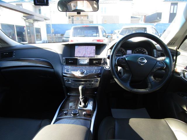 シーマ ハイブリッド ハイブリッド車 サンルーフ ワンオーナ ユーザー買取 純正ナビフルセグTV Bカメラ クルコン ビルトETC Bluetooth シートヒーター オートライト BOSEサウンド スマートキー キセノン(12枚目)