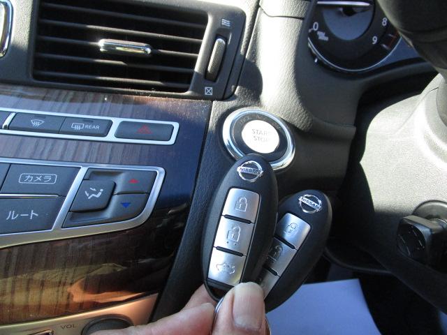 シーマ ハイブリッド ハイブリッド車 サンルーフ ワンオーナ ユーザー買取 純正ナビフルセグTV Bカメラ クルコン ビルトETC Bluetooth シートヒーター オートライト BOSEサウンド スマートキー キセノン(23枚目)