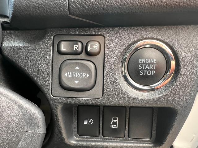 ハイエースワゴン ＧＬ　ＷエアＢ　衝突安全ボディ　Ａライト　４ＷＤ車　ダブルエアコン　キーレスエントリー　１００Ｖ　横滑り防止　ＡＢＳ　パワステ　ドライブレコーダー　オートマチックハイビーム　セキュリティー　定期点検記録簿（18枚目）