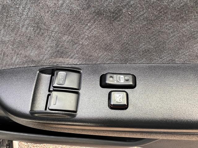 ハイエースワゴン ＧＬ　ＷエアＢ　衝突安全ボディ　Ａライト　４ＷＤ車　ダブルエアコン　キーレスエントリー　１００Ｖ　横滑り防止　ＡＢＳ　パワステ　ドライブレコーダー　オートマチックハイビーム　セキュリティー　定期点検記録簿（32枚目）