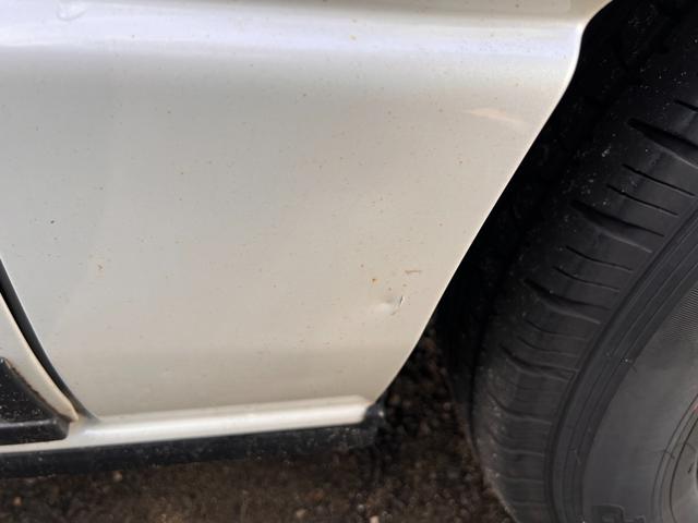 ハイエースワゴン ＧＬ　ＷエアＢ　衝突安全ボディ　Ａライト　４ＷＤ車　ダブルエアコン　キーレスエントリー　１００Ｖ　横滑り防止　ＡＢＳ　パワステ　ドライブレコーダー　オートマチックハイビーム　セキュリティー　定期点検記録簿（41枚目）