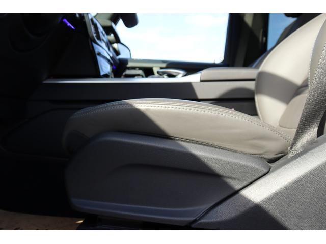 Ｇクラス Ｇ４００ｄ　ＡＭＧライン　Ｇマヌファクトゥーアプログラム　ＡＭＧラインパッケージ　ラグジュアリーパッケージ　１オーナー車　左ハンドル　チタニウムグレーインテリア　純正ドライブレコーダー　ラッピング　ホイールカスタムペイント施工（36枚目）