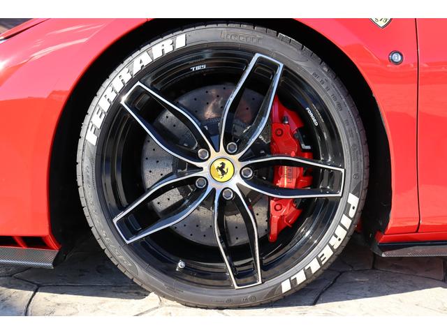 Ｆ８トリブート ベースグレード　正規ディーラー車　左ハンドル　屋内保管　カーボンファイバーステアリング　カーボンドライバーゾーン　パッセンジャーディスプレイ　フロントリフター　プロテクションフィルム施工済　ＴＷＳ２０インチアルミ（28枚目）