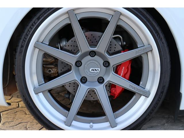 ９１１ ９１１カレラＳ　スポーツクロノＰＫＧ／スポーツステアリング／サンルーフ正規Ｄ車／左Ｈ／レッドレザーインテリア／Ｐｏｗｅｒ　Ｃｒａｆｔ可変バルブマフラー／ＡＤＶ１　２１インチアルミホイール／（8枚目）