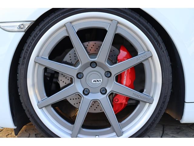 ９１１ ９１１カレラＳ　スポーツクロノＰＫＧ／スポーツステアリング／サンルーフ正規Ｄ車／左Ｈ／レッドレザーインテリア／Ｐｏｗｅｒ　Ｃｒａｆｔ可変バルブマフラー／ＡＤＶ１　２１インチアルミホイール／（11枚目）