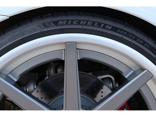 ９１１ ９１１カレラＳ　スポーツクロノＰＫＧ／スポーツステアリング／サンルーフ正規Ｄ車／左Ｈ／レッドレザーインテリア／Ｐｏｗｅｒ　Ｃｒａｆｔ可変バルブマフラー／ＡＤＶ１　２１インチアルミホイール／（14枚目）