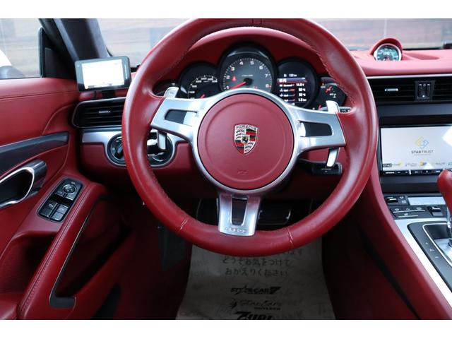 ９１１ ９１１カレラＳ　スポーツクロノＰＫＧ／スポーツステアリング／サンルーフ正規Ｄ車／左Ｈ／レッドレザーインテリア／Ｐｏｗｅｒ　Ｃｒａｆｔ可変バルブマフラー／ＡＤＶ１　２１インチアルミホイール／（25枚目）
