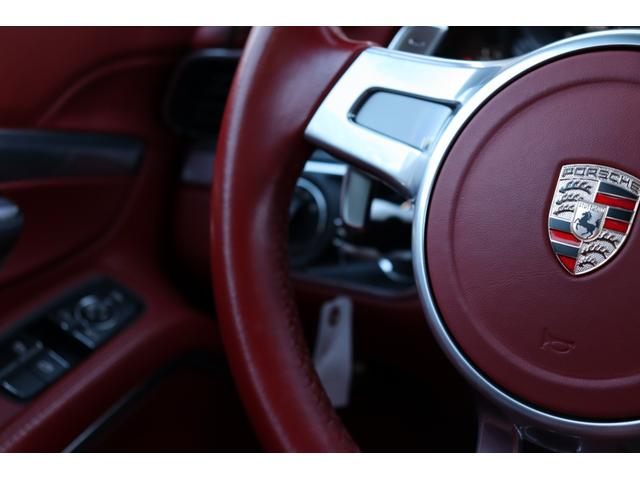 ９１１ ９１１カレラＳ　スポーツクロノＰＫＧ／スポーツステアリング／サンルーフ正規Ｄ車／左Ｈ／レッドレザーインテリア／Ｐｏｗｅｒ　Ｃｒａｆｔ可変バルブマフラー／ＡＤＶ１　２１インチアルミホイール／（32枚目）