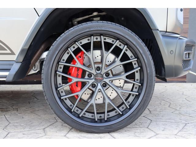 Ｇクラス Ｇ６３　２０ｔｈＡｎｎｉｖｅｒｓａｒｙ／国内１００台限定特別仕様車／左ハンドル／ナイトＰＫＧ／スライディングルーフ／Ｂｕｒｍｅｓｔｅｒサウンド／ＢＲＡＢＵＳマフラー／Ｈｙｐｅｒ　ｆｏｒｇｅｄ２４インチアルミ／（11枚目）