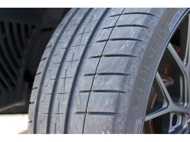 Ｇクラス Ｇ６３　２０ｔｈＡｎｎｉｖｅｒｓａｒｙ／国内１００台限定特別仕様車／左ハンドル／ナイトＰＫＧ／スライディングルーフ／Ｂｕｒｍｅｓｔｅｒサウンド／ＢＲＡＢＵＳマフラー／Ｈｙｐｅｒ　ｆｏｒｇｅｄ２４インチアルミ／（15枚目）